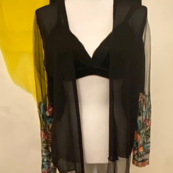 Kimono - Picture 1 of 5